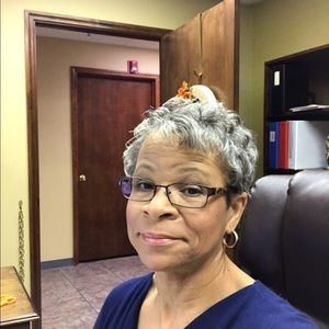 Meet your Posher, Brenda